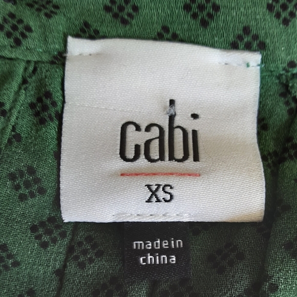 NWOT Cabi green and black sweater size XS. - Picture 2 of 4